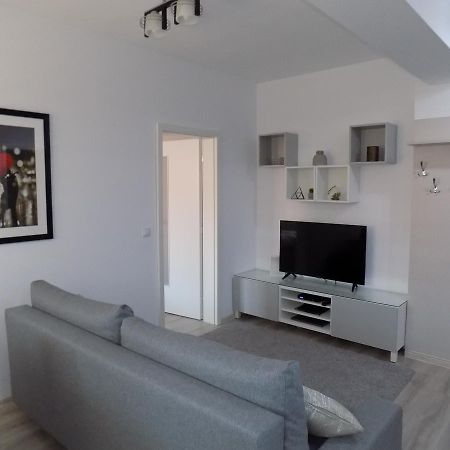 Rivera Apartments-Palasmall Jászvásár Kültér fotó
