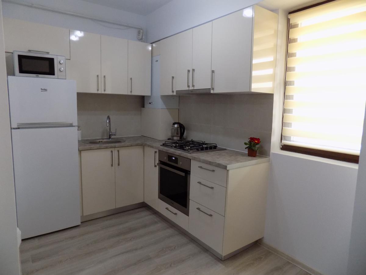 Rivera Apartments-Palasmall Jászvásár Kültér fotó