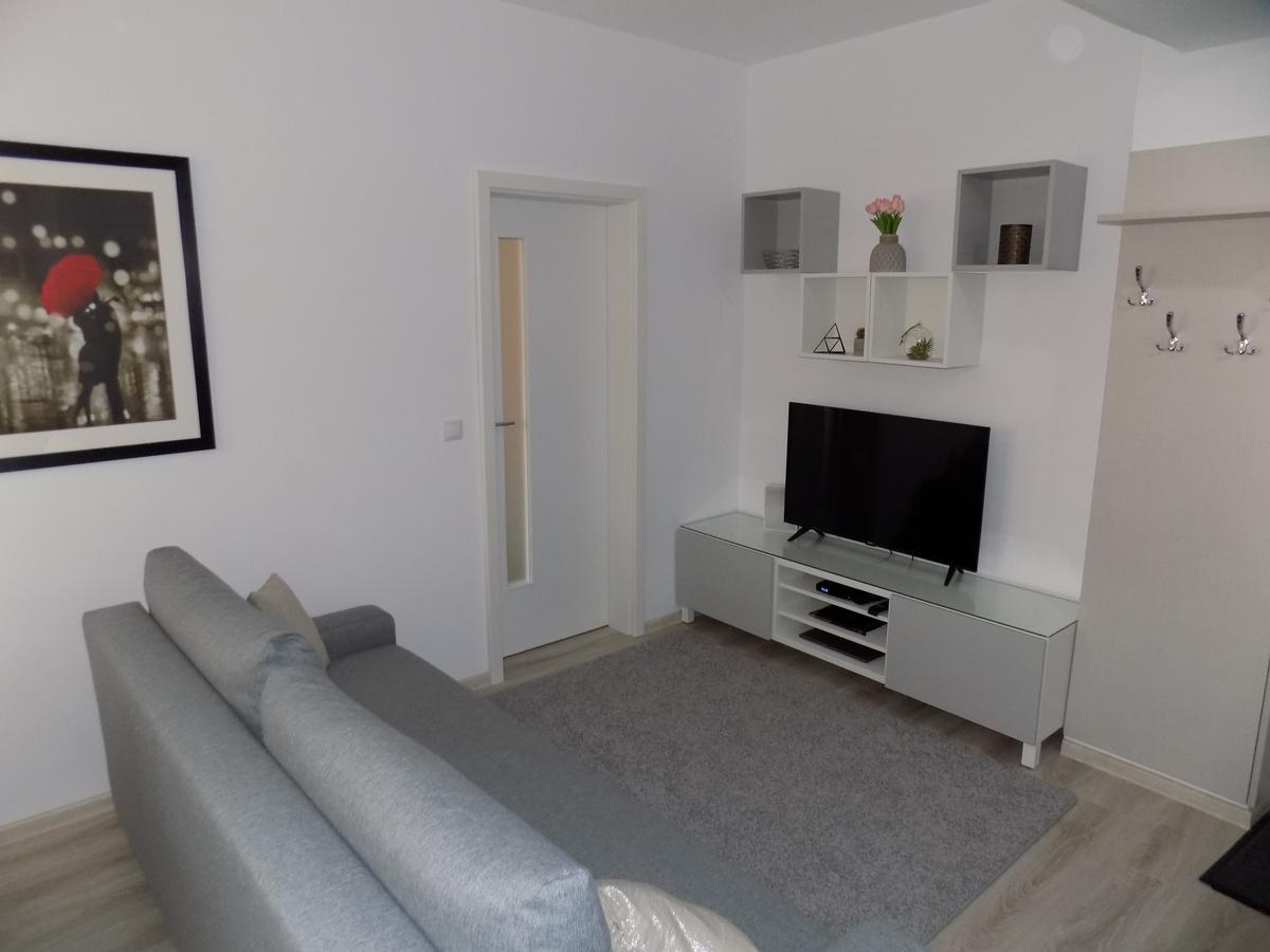 Rivera Apartments-Palasmall Jászvásár Kültér fotó