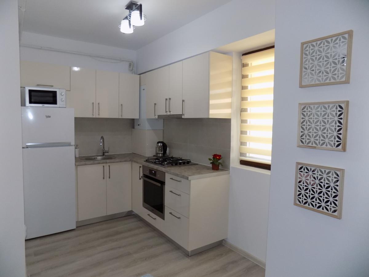 Rivera Apartments-Palasmall Jászvásár Kültér fotó
