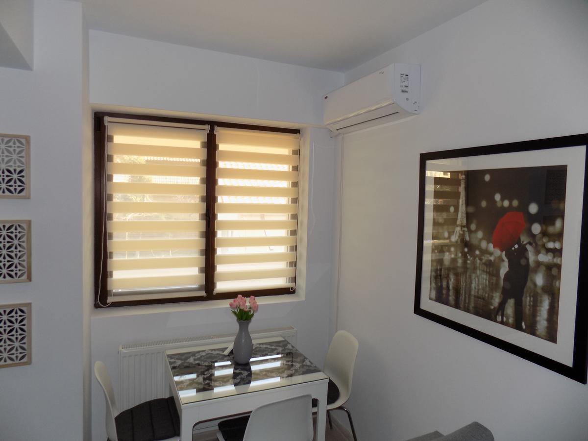 Rivera Apartments-Palasmall Jászvásár Kültér fotó