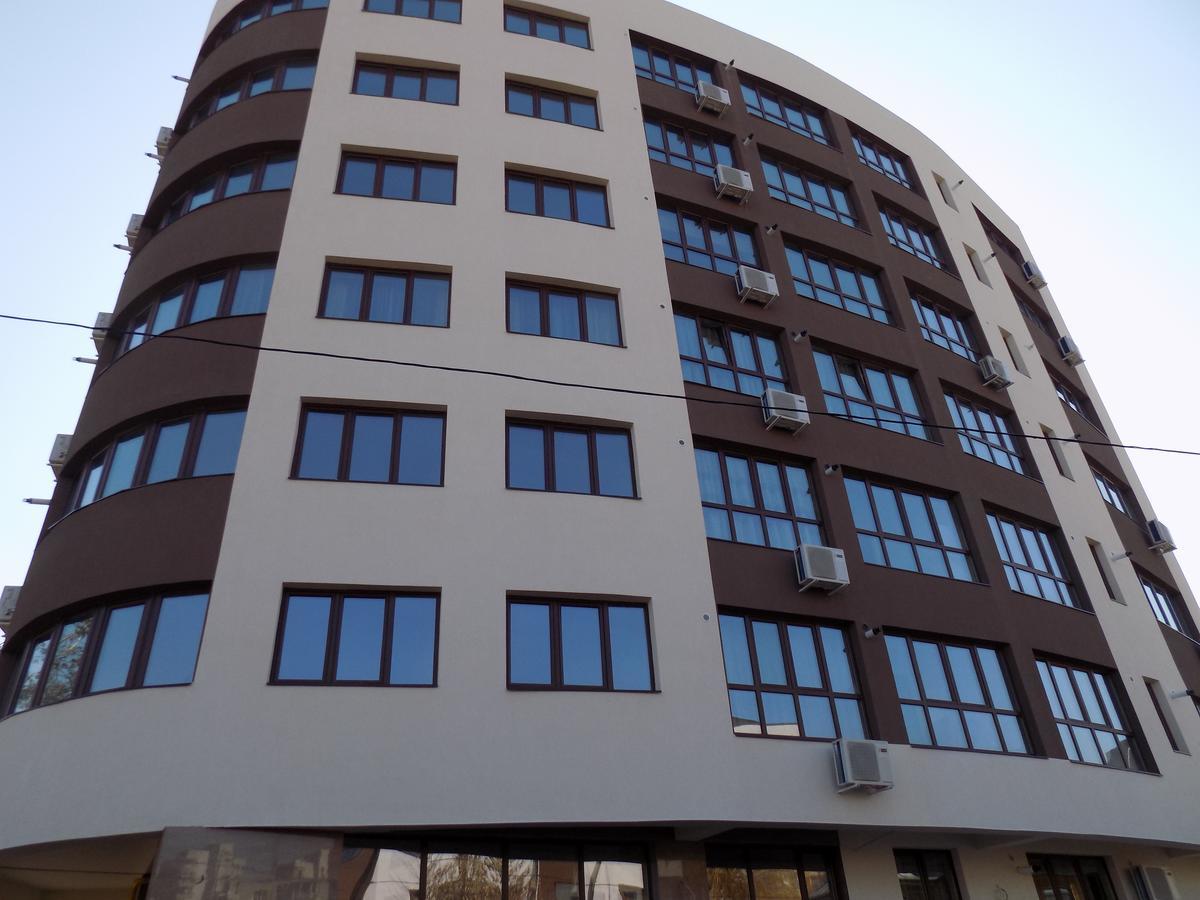 Rivera Apartments-Palasmall Jászvásár Kültér fotó