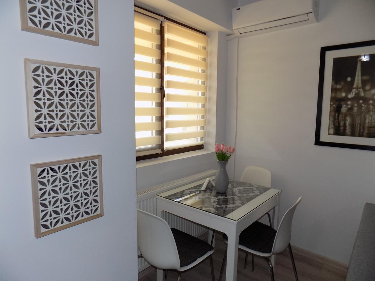 Rivera Apartments-Palasmall Jászvásár Kültér fotó