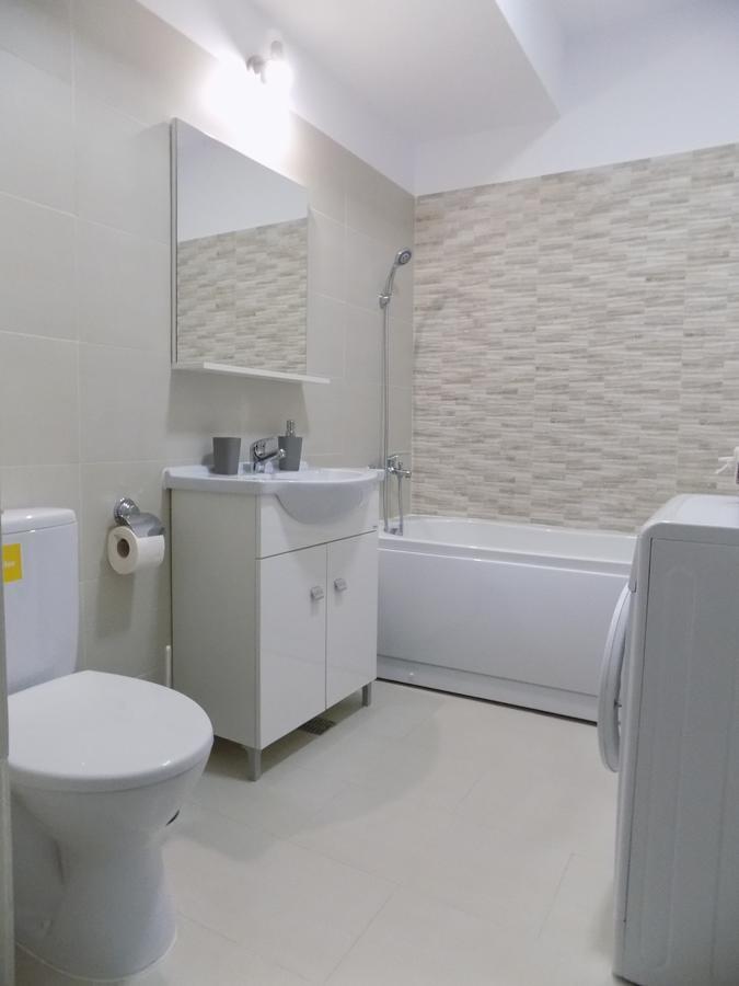 Rivera Apartments-Palasmall Jászvásár Kültér fotó